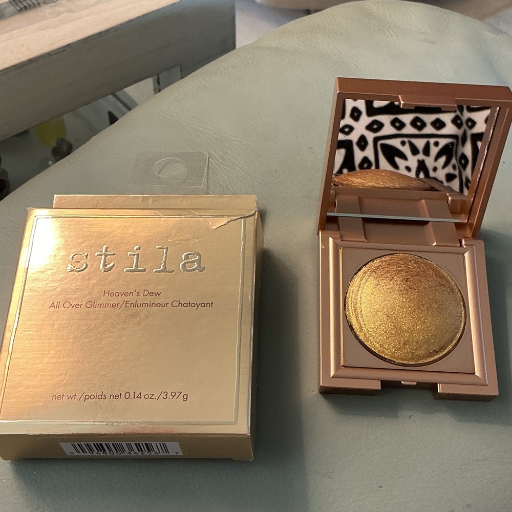 Stila Heaven's Dew Glimmer in Lake hillier